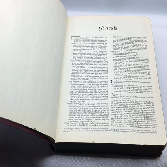 KJV Holy Bible: Gift and Award, Black Leather-Look, Red Letter 2001 - Picture 8 of 13